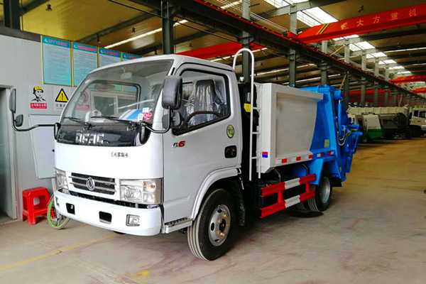 東風(fēng)藍牌無泄漏壓縮式環(huán)衛(wèi)垃圾車